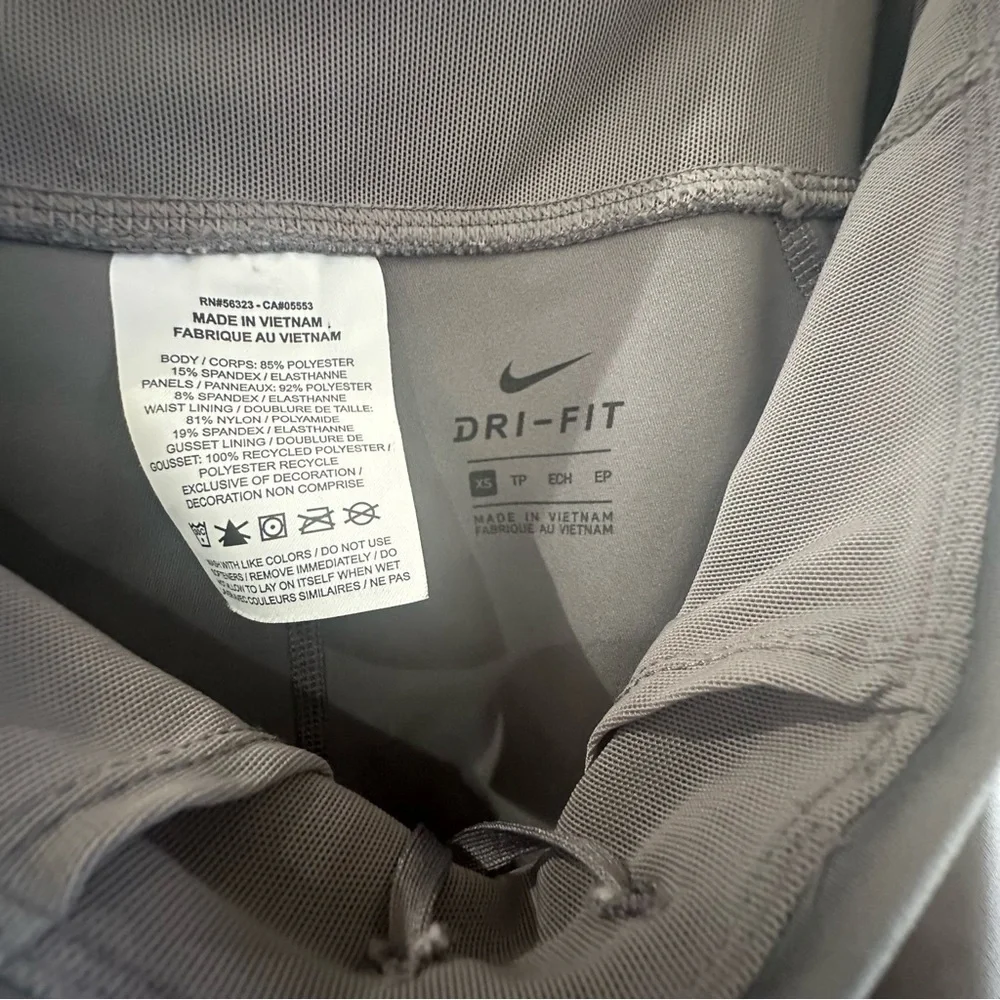 Nike Gray Workout Leggings Dry Fit XS